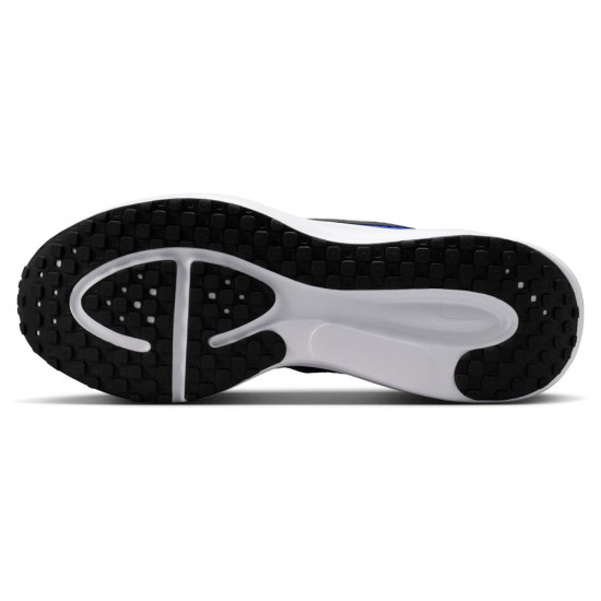 Nike Revolution 8
